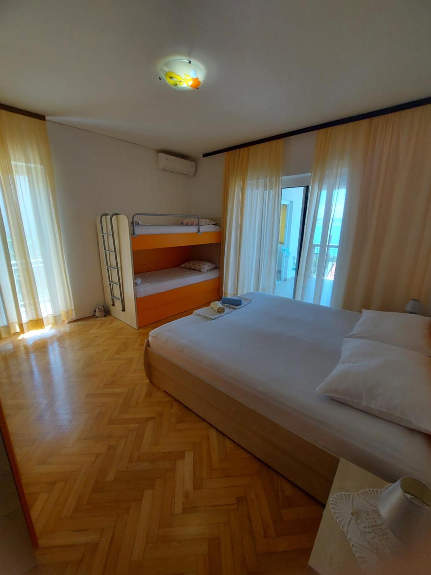 Apartments Europa Starigrad Paklenica Eksteriør bilde