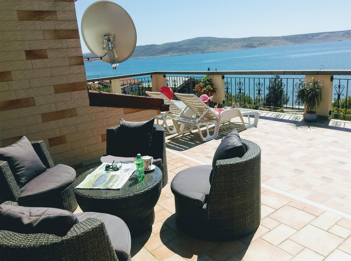 Apartments Europa Starigrad Paklenica Eksteriør bilde